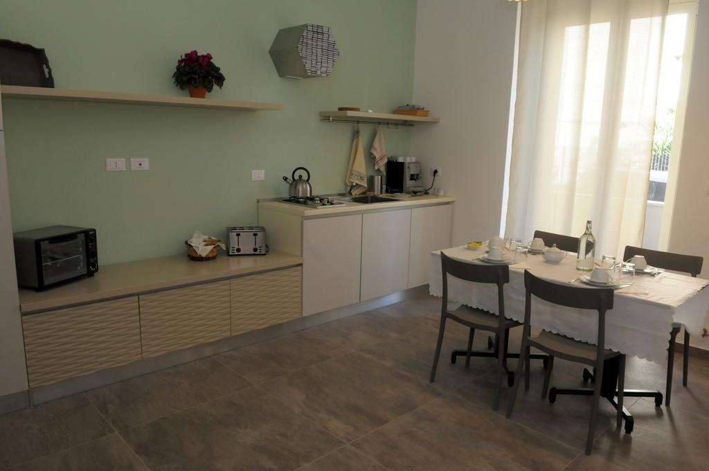 Della Torre Rooms Лечче Экстерьер фото