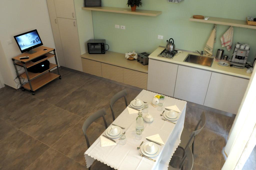 Della Torre Rooms Лечче Экстерьер фото